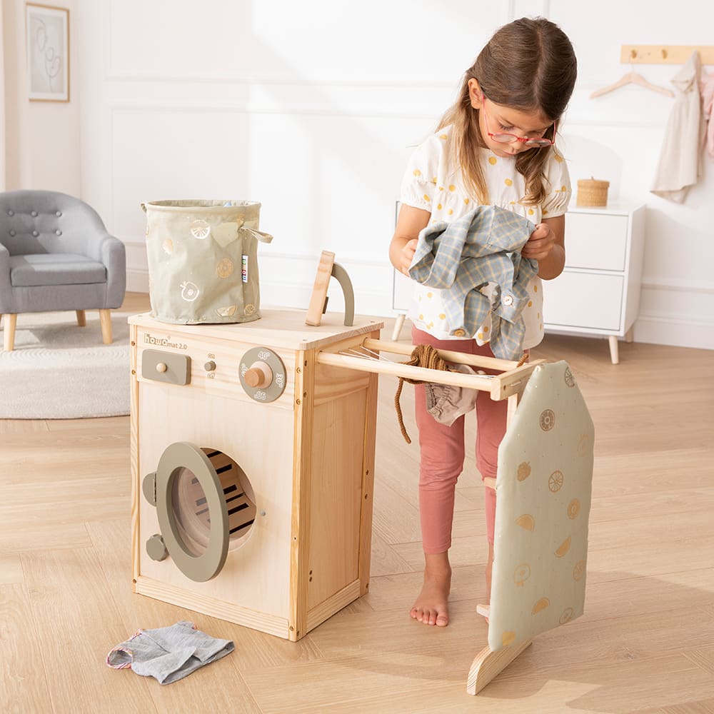 howa lavatrice per bambini in legno Lucky con stendibiancheria, asse da  stiro, cesto portabiancheria e ferro da stiro 48142